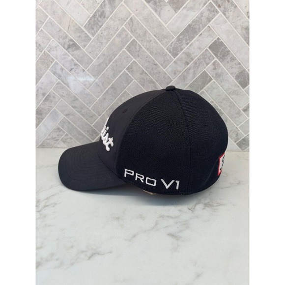 Titleist Black Pro V1 FootJoy FJ‎ Fitted Cap Hat Size M/L Stretch Fit Logo Patch - Picture 3 of 6